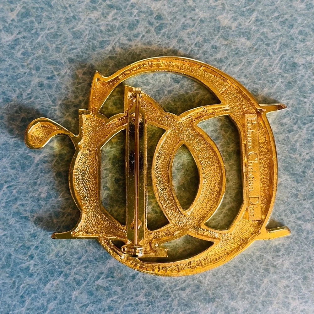 Vintage Christian Dior Parfums 90’s Gold-Toned Logo Brooc - Picture 4 of 10